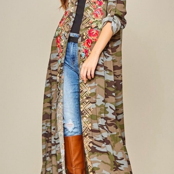 CAMOUFLAGE PRINT EMBROIDERED MAXI DRESS DUSTER 🎉HOST PICK🎉 - Picture 5 of 9
